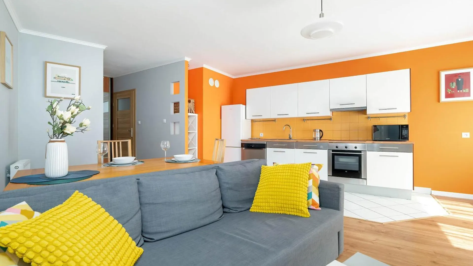 Bright Apartment Robocza In Wilda With Parking By Noclegi Renters 波兹南